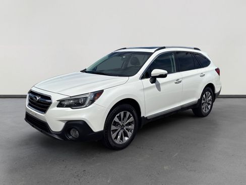 Used 2019 Subaru Outback 2.5i Touring image 1