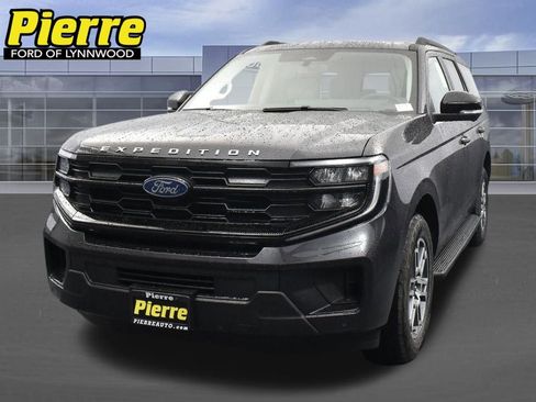 New 2025 Ford Expedition Active image 1