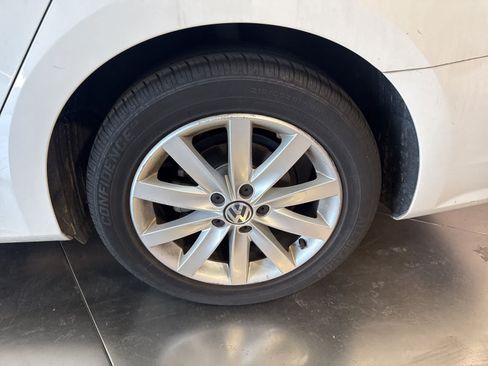 Used 2012 Volkswagen Passat 2.5 S FWD image 10