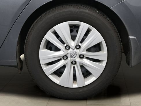 Used 2025 Nissan Sentra S FWD image 18