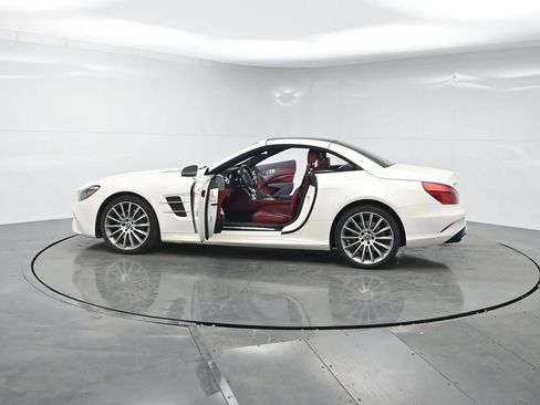 Used 2018 Mercedes-Benz SL 550 image 48