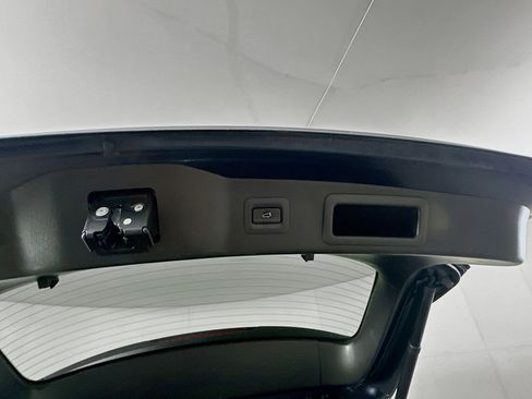 Used 2018 MAZDA CX-5 Touring w/ Preferred Equipment Package FWD image 30