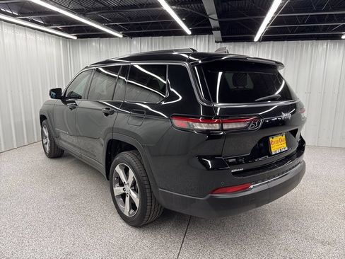 Used 2022 Jeep Grand Cherokee L Limited RWD image 4