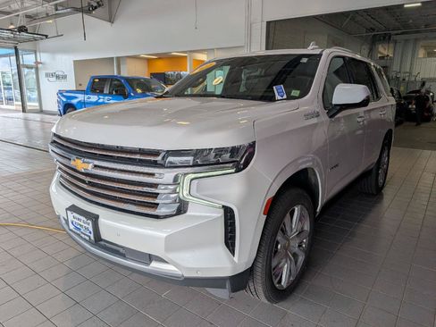Used 2022 Chevrolet Tahoe High Country AWD/4WD image 4