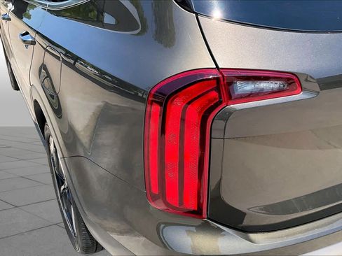 Used 2025 Kia Telluride S FWD image 27