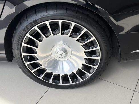 Used 2019 Mercedes-Benz Maybach S 650 image 4