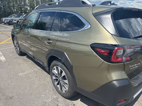 Used 2025 Subaru Outback Touring XT AWD/4WD image 9
