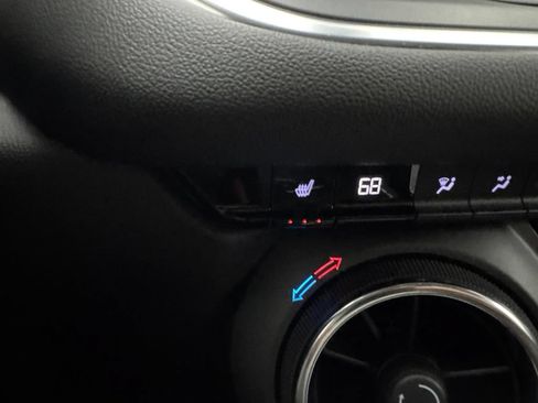 Used 2025 Chevrolet Blazer LT w/ Convenience Package FWD image 33