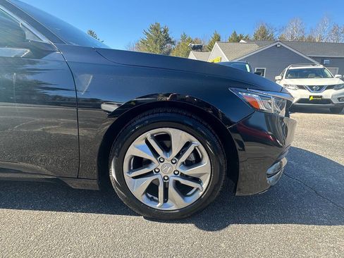 Used 2018 Honda Accord LX image 16