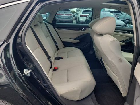 Used 2018 Honda Accord EX image 10