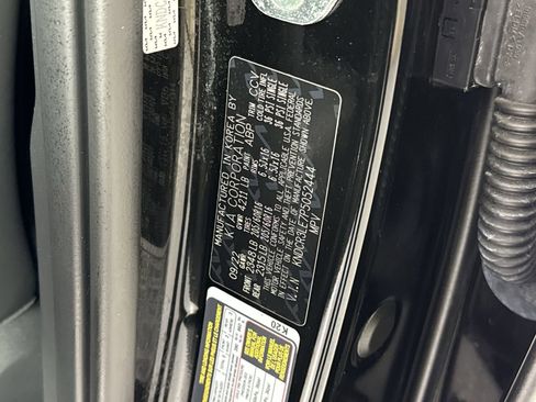 Used 2023 Kia Niro EX image 36