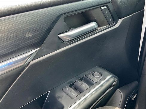 Used 2024 GMC Acadia Elevation image 37