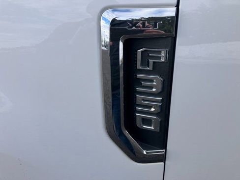 Used 2021 Ford F350 XLT w/ Snow Plow Prep Package image 23