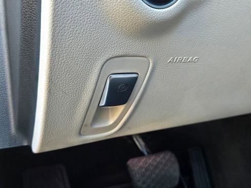 Used 2017 Mercedes-Benz E 300 image 21