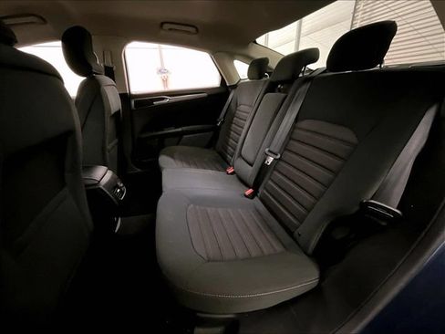 Used 2019 Ford Fusion SE FWD image 25