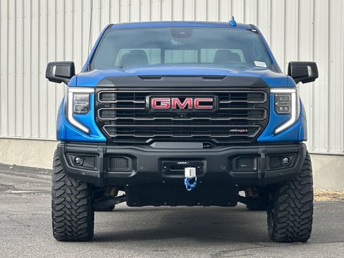 Used 2023 GMC Sierra 1500 AT4X image 9