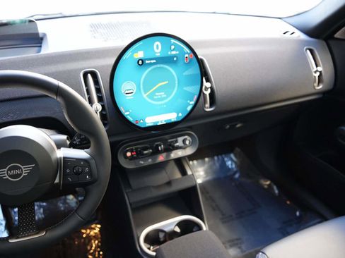 Certified 2025 MINI Cooper Countryman S image 9