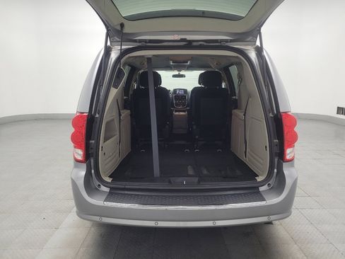 Used 2016 Dodge Grand Caravan SXT w/ Rear Park Assist Package FWD image 29