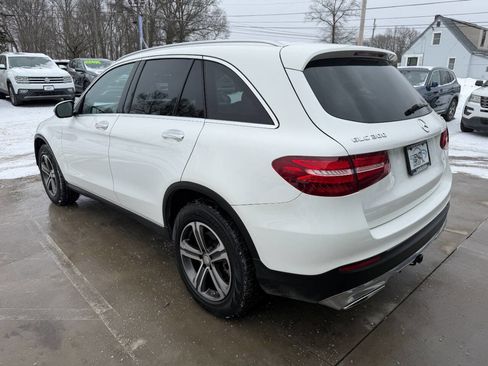 Used 2017 Mercedes-Benz GLC 300 4MATIC image 7