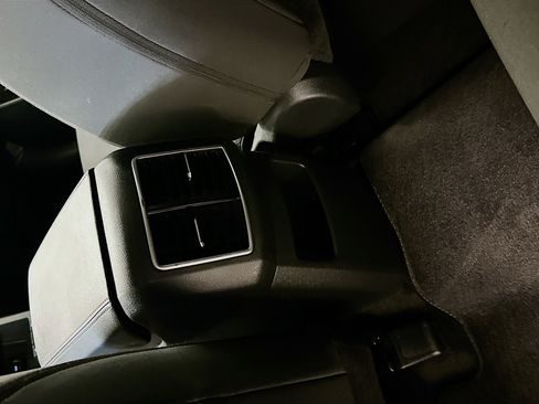 Used 2025 Kia Sportage LX image 27