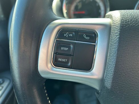 Used 2015 Dodge Grand Caravan SXT w/ Blacktop Package image 17