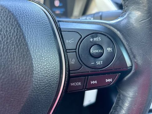 Used 2021 Toyota Corolla SE FWD image 16