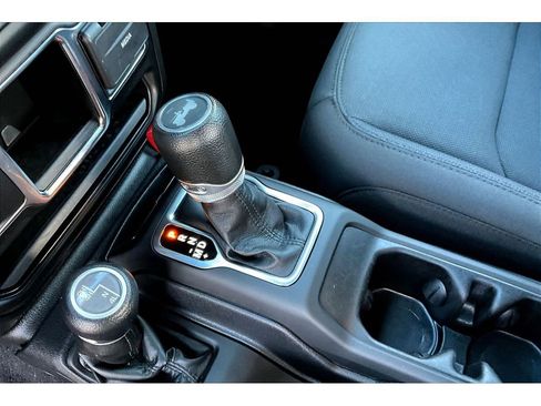Certified 2022 Jeep Wrangler Unlimited Sport AWD/4WD image 17