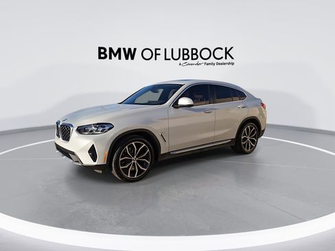 Certified 2023 BMW X4 xDrive30i w/ Premium Package image 4