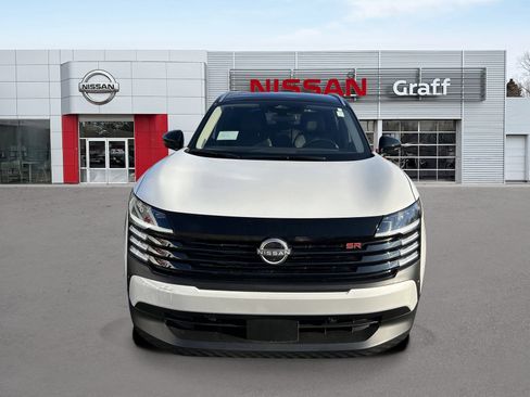 New 2026 Nissan Kicks SR w/ SR Premium Package AWD/4WD image 3