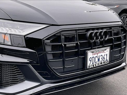 Used 2022 Audi Q8 Prestige image 32