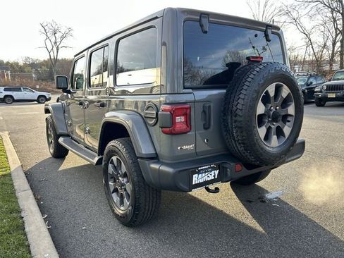 Used 2018 Jeep Wrangler Unlimited Sahara image 6