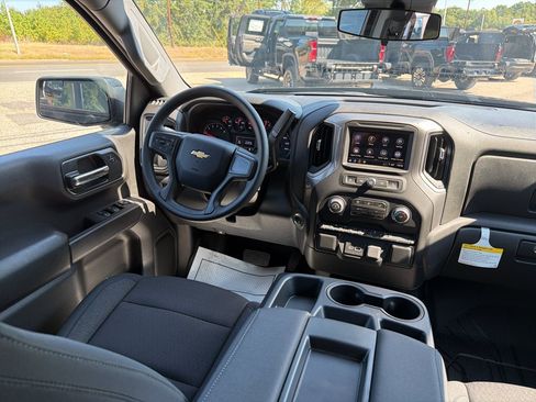 New 2026 Chevrolet Silverado 1500 Custom RWD image 18