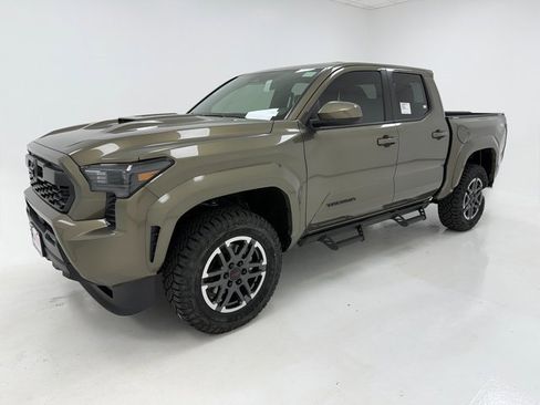 New 2026 Toyota Tacoma TRD Sport image 5