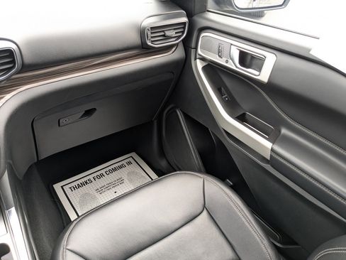 Certified 2021 Ford Explorer Limited w/ Equipment Group 301A image 21