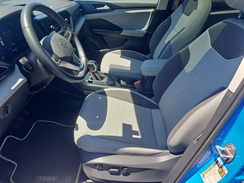Certified 2023 Volkswagen Taos SE w/ Panoramic Sunroof Package AWD/4WD image 14