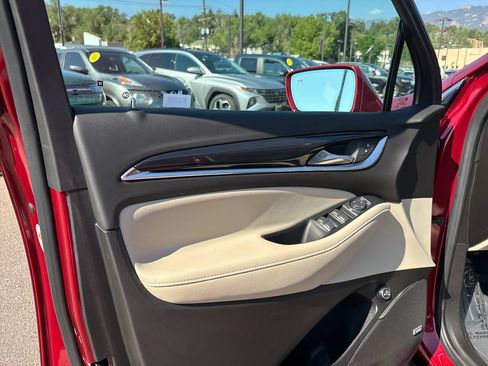 Used 2020 Buick Enclave Essence w/ Sound and Sites Package AWD/4WD image 27