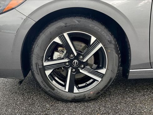 Used 2024 Nissan Sentra SV FWD image 7