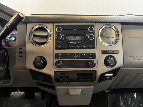 Used 2015 Ford F250 XLT w/ Camper Package AWD/4WD image 15