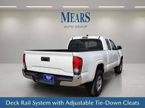 Used 2018 Toyota Tacoma SR5 RWD image 6