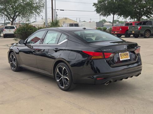 New 2026 Nissan Altima 2.5 SR FWD image 5