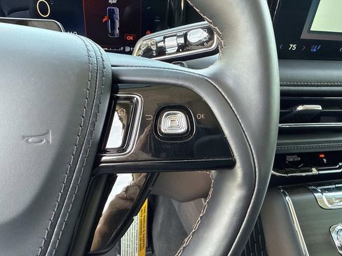 New 2025 Lincoln Aviator Reserve w/ Luxury Package image 29