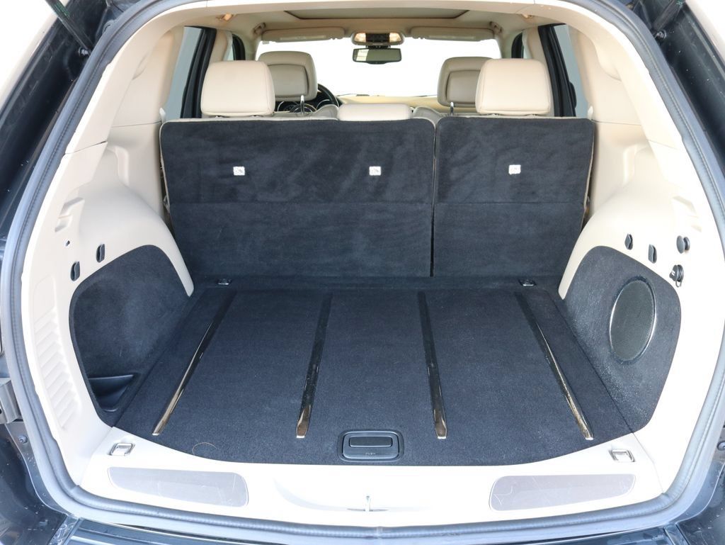 Used 2011 Jeep Grand Cherokee Limited w/ Trailer Tow Group AWD/4WD image 33