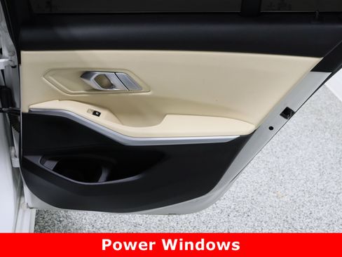 Used 2020 BMW 330i Sedan w/ Convenience Package image 37