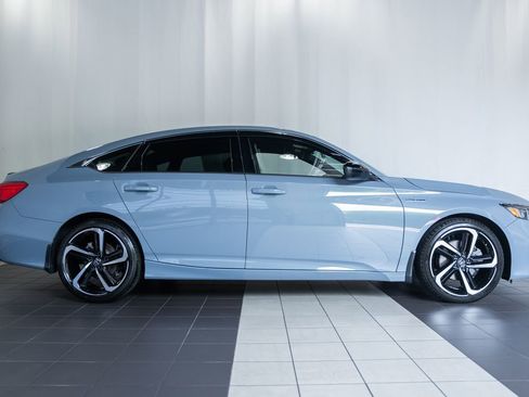 Used 2022 Honda Accord Sport image 3
