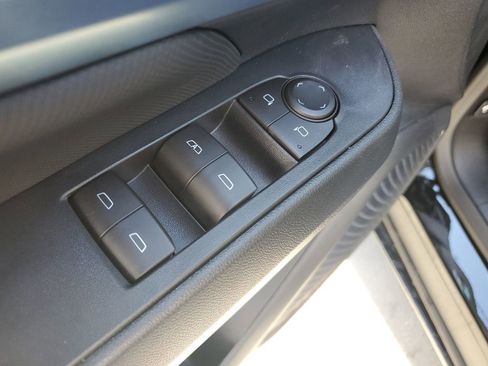 New 2026 Chevrolet Equinox EV LT image 20