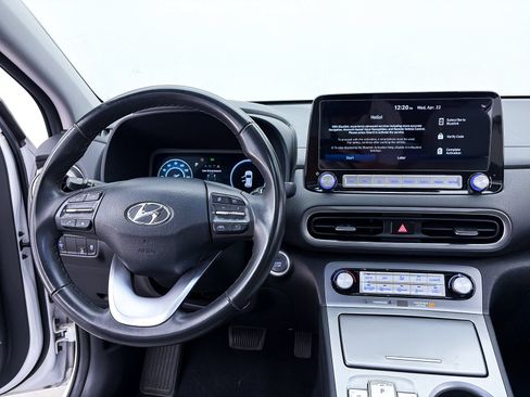 Used 2023 Hyundai Kona SEL FWD image 4