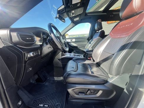 Used 2021 Ford Explorer Platinum AWD/4WD image 16