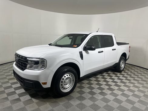 Certified 2024 Ford Maverick XL image 3