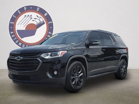Used 2018 Chevrolet Traverse RS FWD image 2