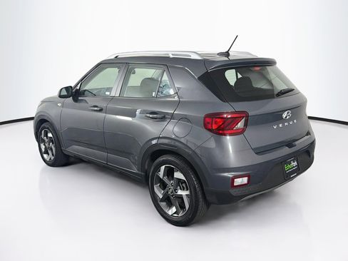 Used 2025 Hyundai Venue SEL FWD image 5